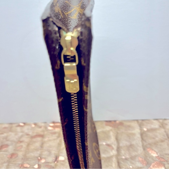 Auth Louis Vuitton monogram canvas accessory cosmetic bucket pouch pm clutch - Picture 5 of 10